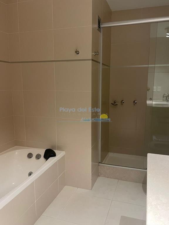 Apartamento en alquiler de 2 dormitorios en Playa