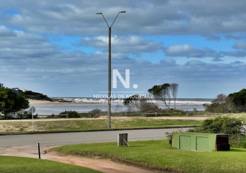 Apartamento en venta de 2 dormitorios en Punta