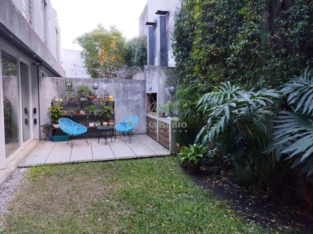 LA GACETA CASI MUÑOZ. CASA NUEVA 2014. 4 DORM + 3 BAÑOS....