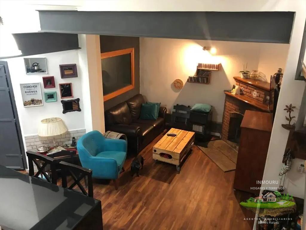 Vendo Casa con Renta en Tres cruces