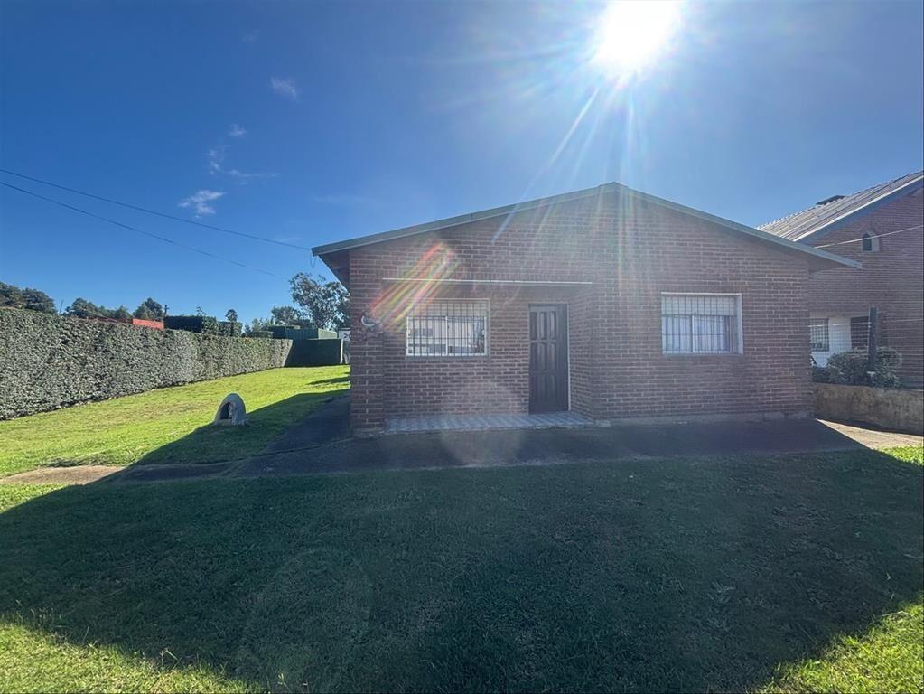 Casa, gje, galpón de 220 m2 y terreno de 1475 m2