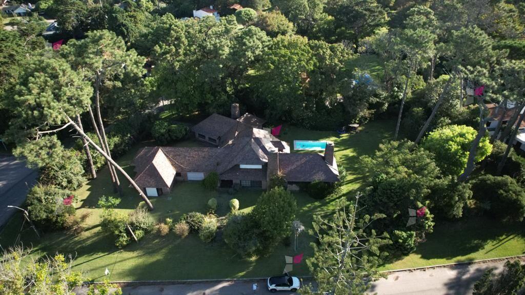 Hermosa mansiÃ³n en Golf de 6 dormitorios , Punta del Este