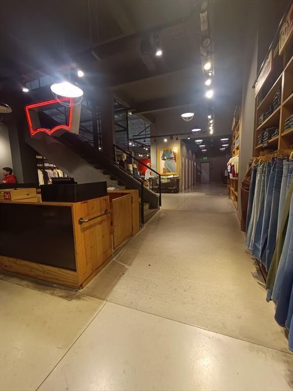 Alquiler local de 1300m2 en La Blanqueada