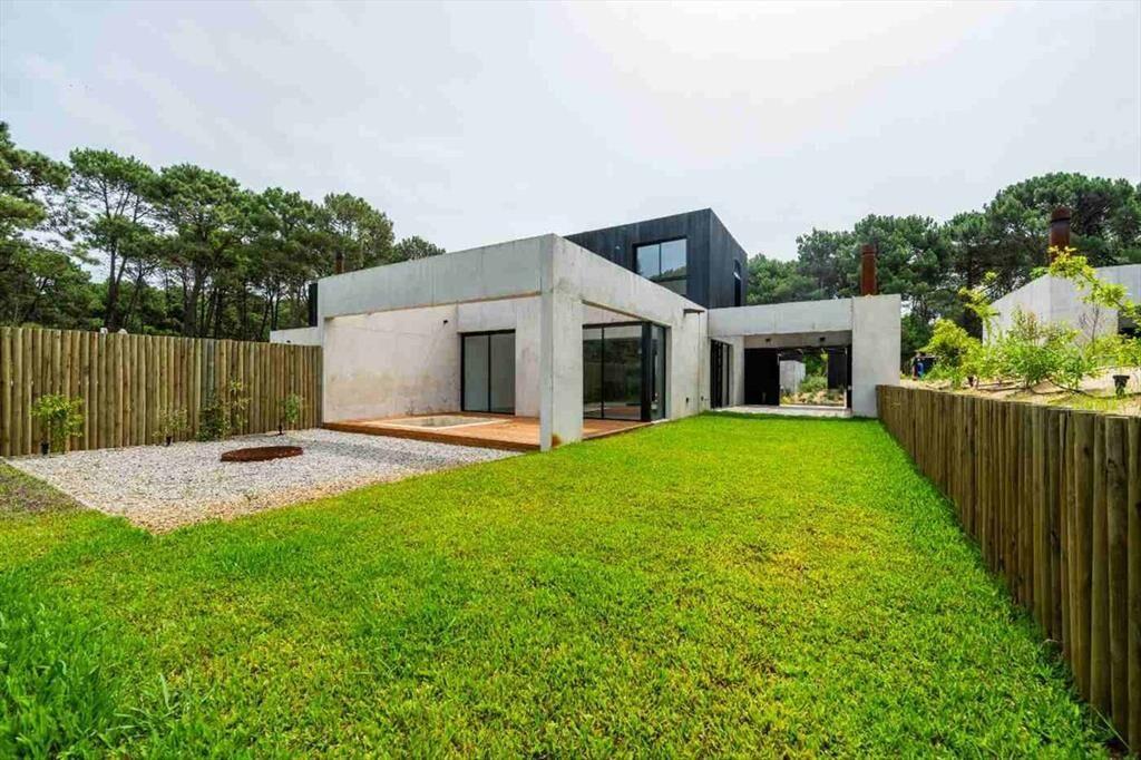 Venta Casa, Club del Lago, Punta Ballena, Financia