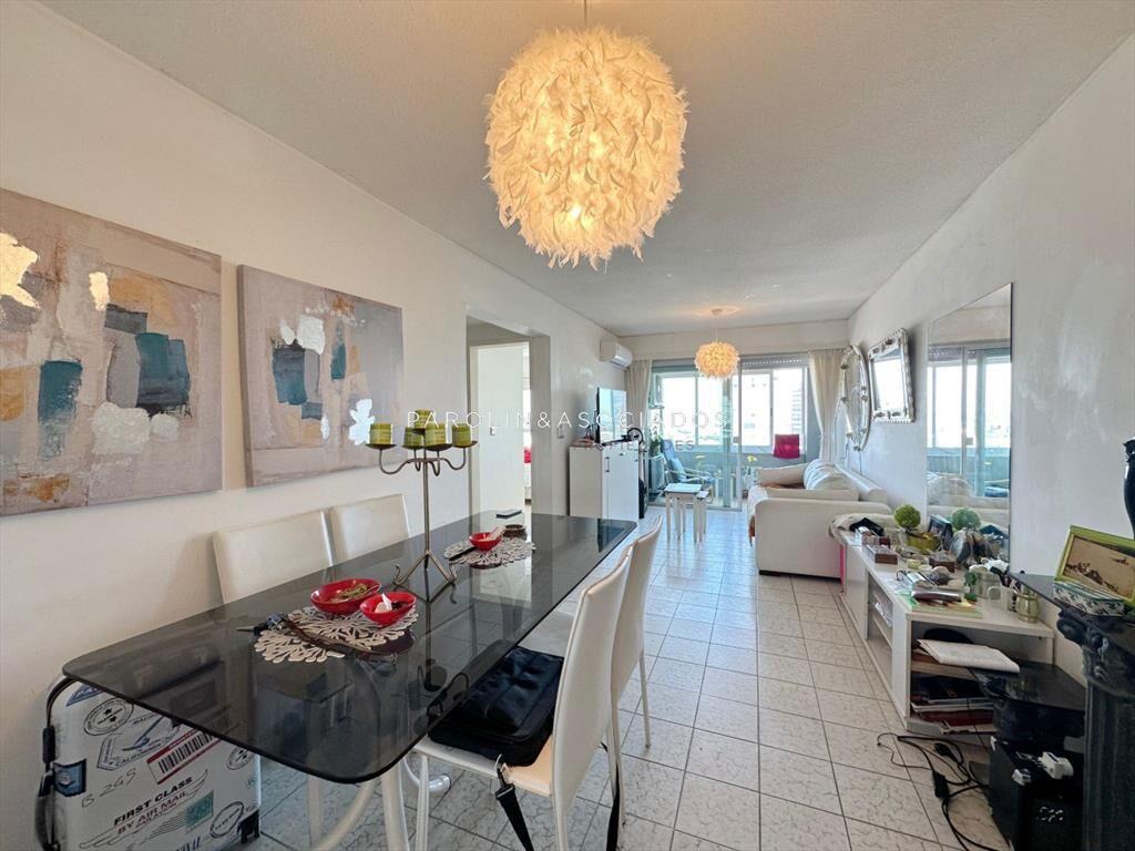 Apartamento de 1 dormitorio en venta en edificio