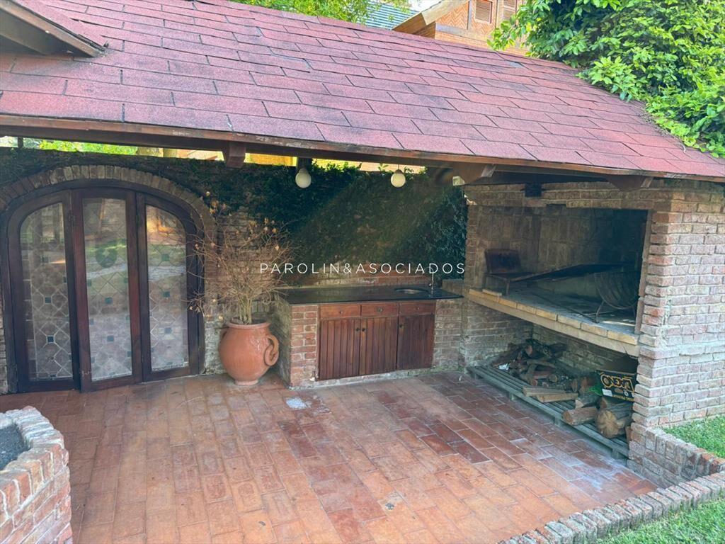 Casa en venta de 4 dormitorios en Golf, Punta del Este.