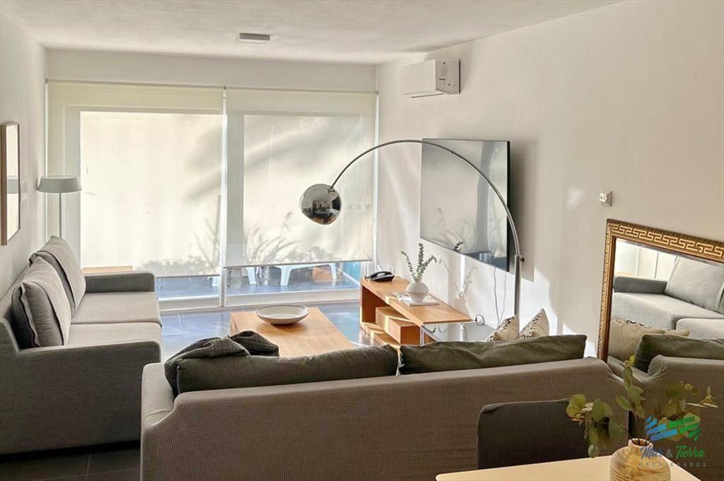 APARTAMENTO DISPONIBLE EN ALQUILER, AMPLIO, EN LA