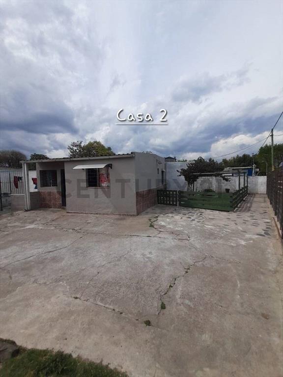 Venta 2 casas, Padrón único a pasos de Propios y Gral. Fl...