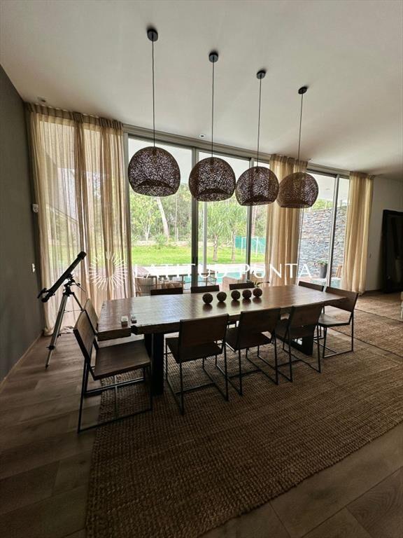 Casa en alquiler en Parque Burnett