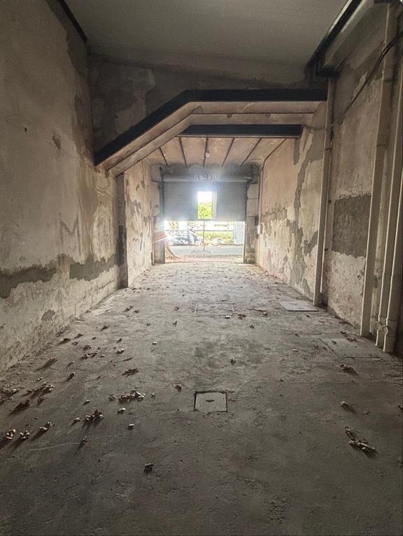 Depósito en el centro de Colón. a metros de Av. Garzón.
