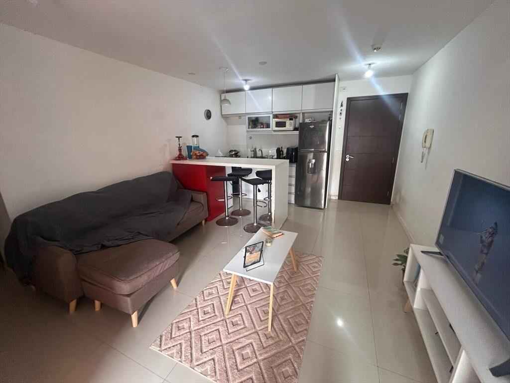 Ideal inversores! Prox IMM y facultades, 2 dormitorios, bar