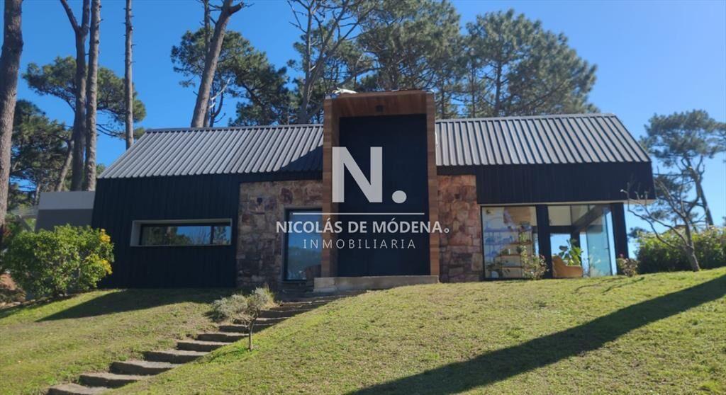 Vende casa de 3 dormitorios en  San Rafael, Punta del Este