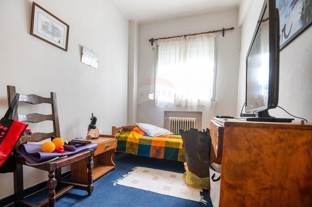 VENTA apartamento VILLA BIARRITZ, 3 dorm. serv. gj