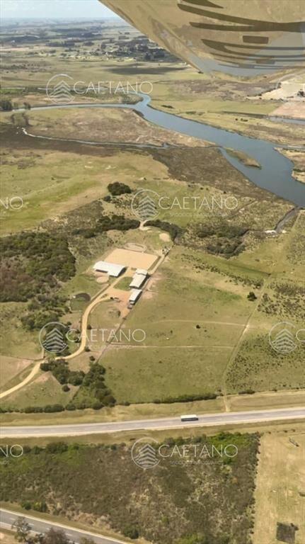 Venta de chacra con costa en arroyo, zona en RUTA