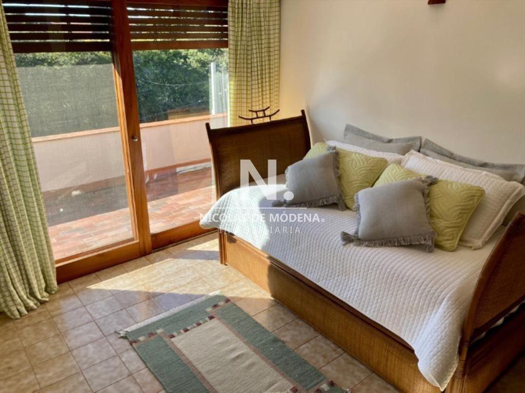 Alquila casa de 3 dormitorios en Brava Punta del Este.