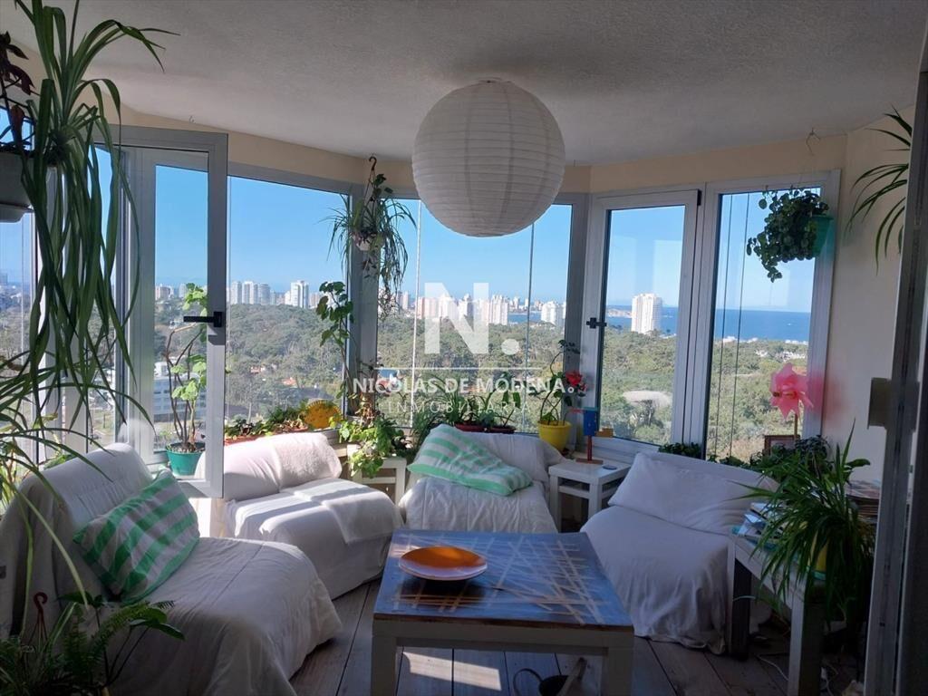 Hermoso y amplio apartamento de 3 dormitorios en Punta del