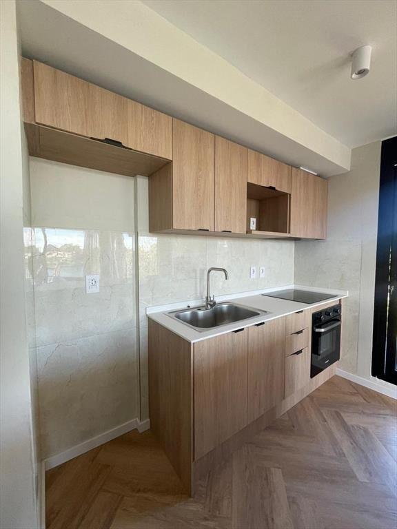 Apartamento en venta, 3 dormitorios, vista al lago y parril