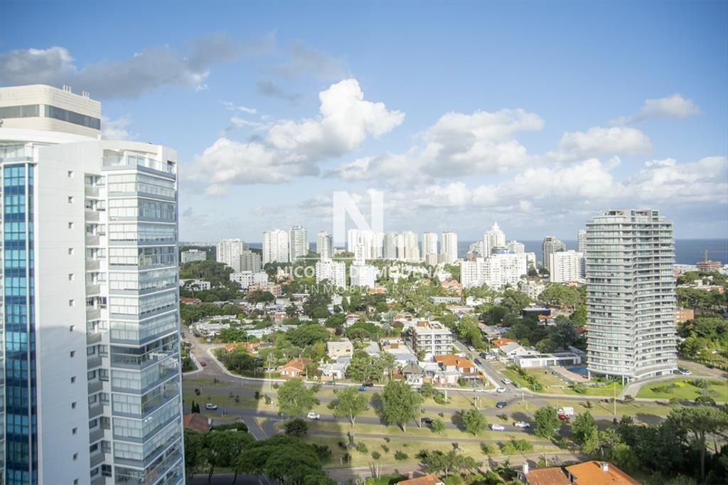 Vende apto de 2 dormitorios en Miami Boulevard !