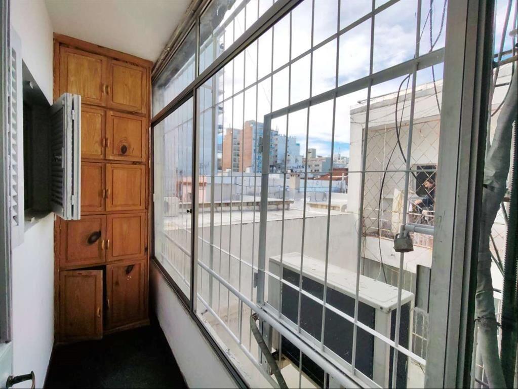 Alquiler apartamento de 1 dormitorio y terraza, segundo pis
