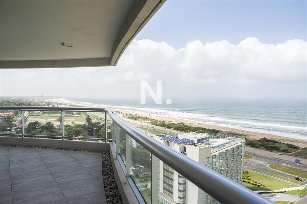 A pasos del mar! Departamento en venta, piso del
