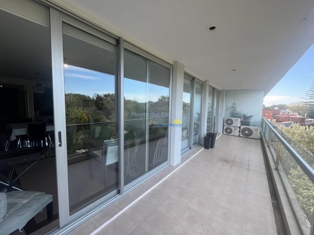 Apartamento en Venta de 2 dormitorios en edificio