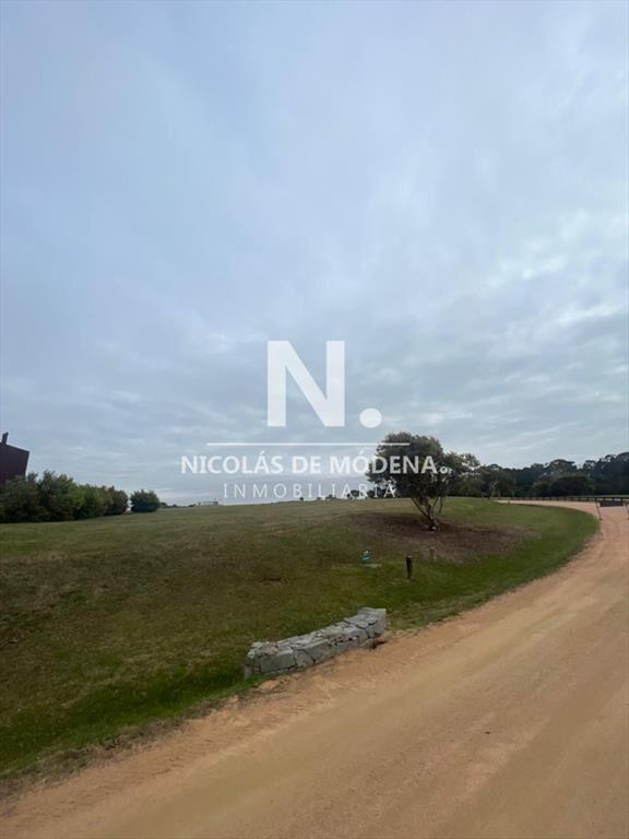 Venta de terreno amplio en las Garzas.