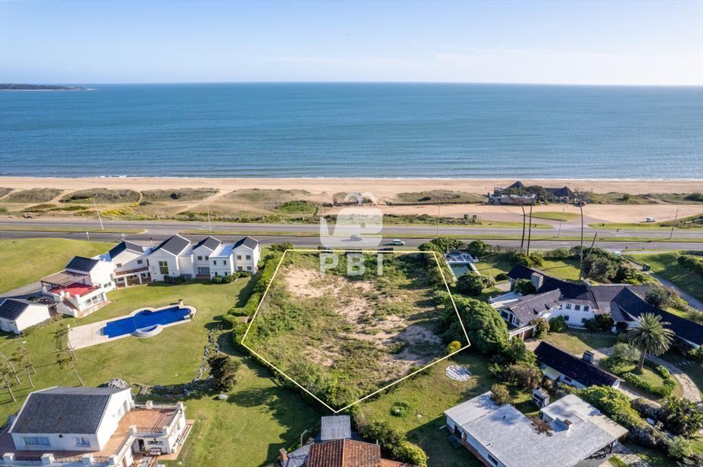 Lote Frente al Mar en La Mansa, Punta del Este -