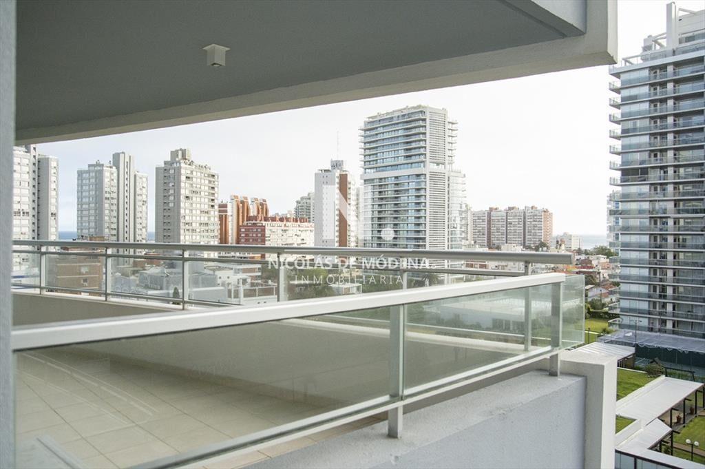 Departamento de 2 dormitorios en venta en torre