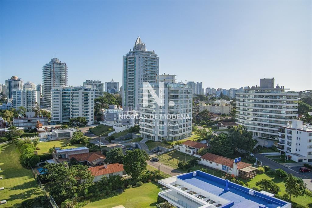 Hermoso Departamento en venta de 3 dormitorios.