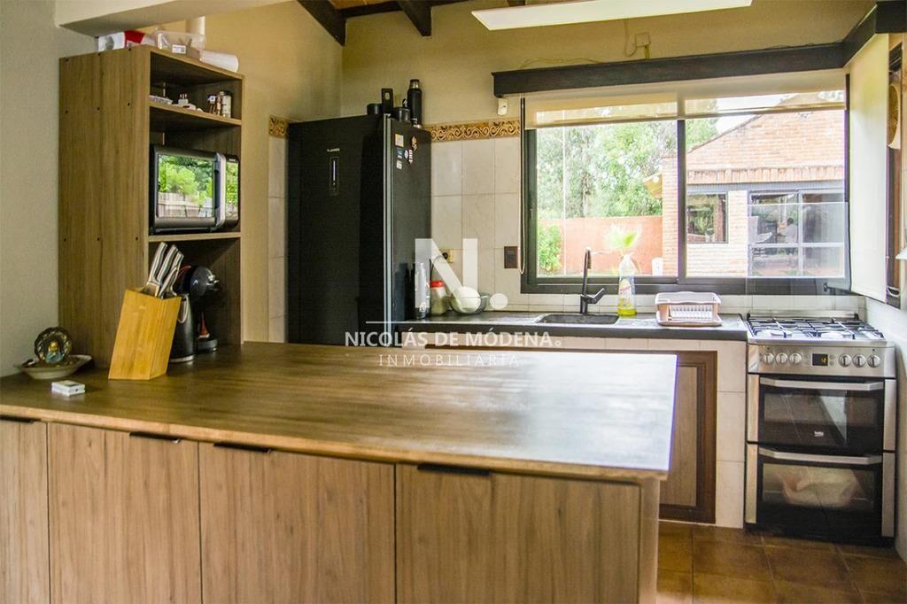 En venta casa de 3 Dormitorios en Jardines de con