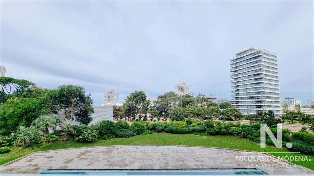 Apartamento de 1 dormitorio en Torre One, a metros del Mar