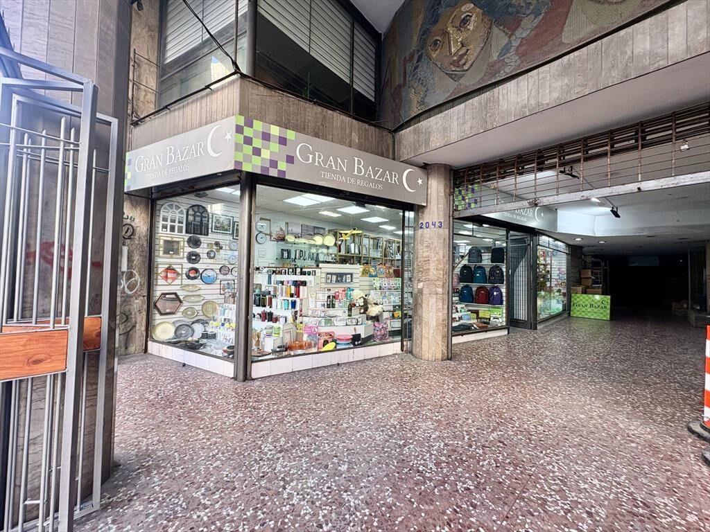 Venta de Local comercial con 294 Mts2 en Cordón sobre 18 de