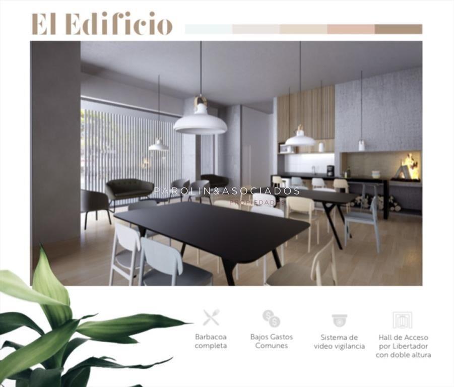 VENTA DE APARATMENTO DE 3 DORMITORIOS EN EDIFICIO