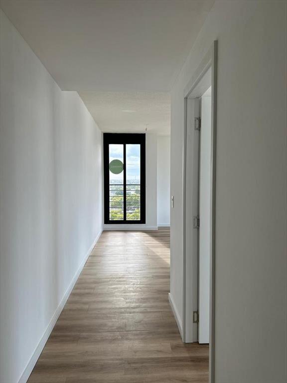 Alquiler Apartamento 2 Dormitorios en Tres Cruces con garaj