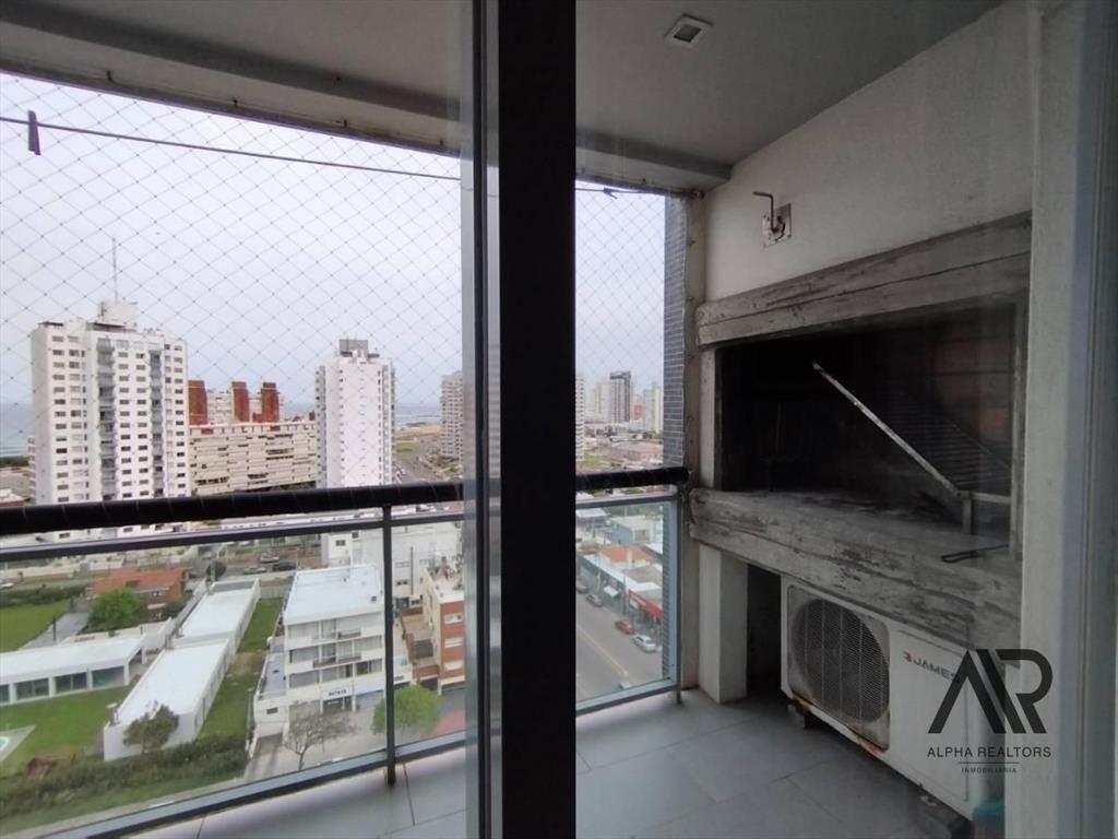 Venta Apartamento Con Balcón Con Parrillero, 2 Dormitori...