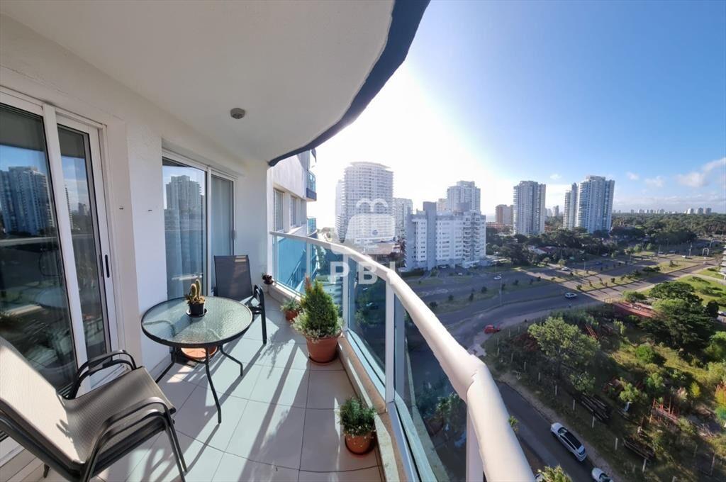 Apartamento de 2 Dormitorios con Parrillero - - :