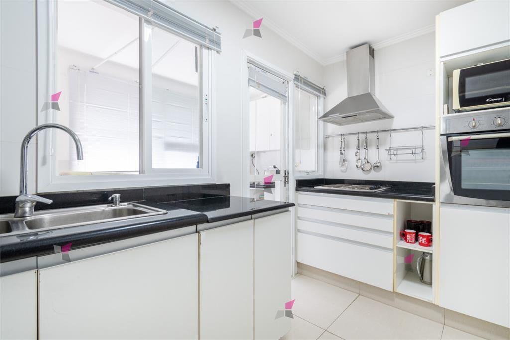 Moderno Apartamento de 3 Dormitorios a Pocas del