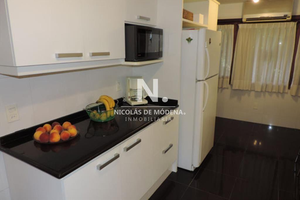 En venta casa de 7 Dormitorios, en Mansa, Punta
