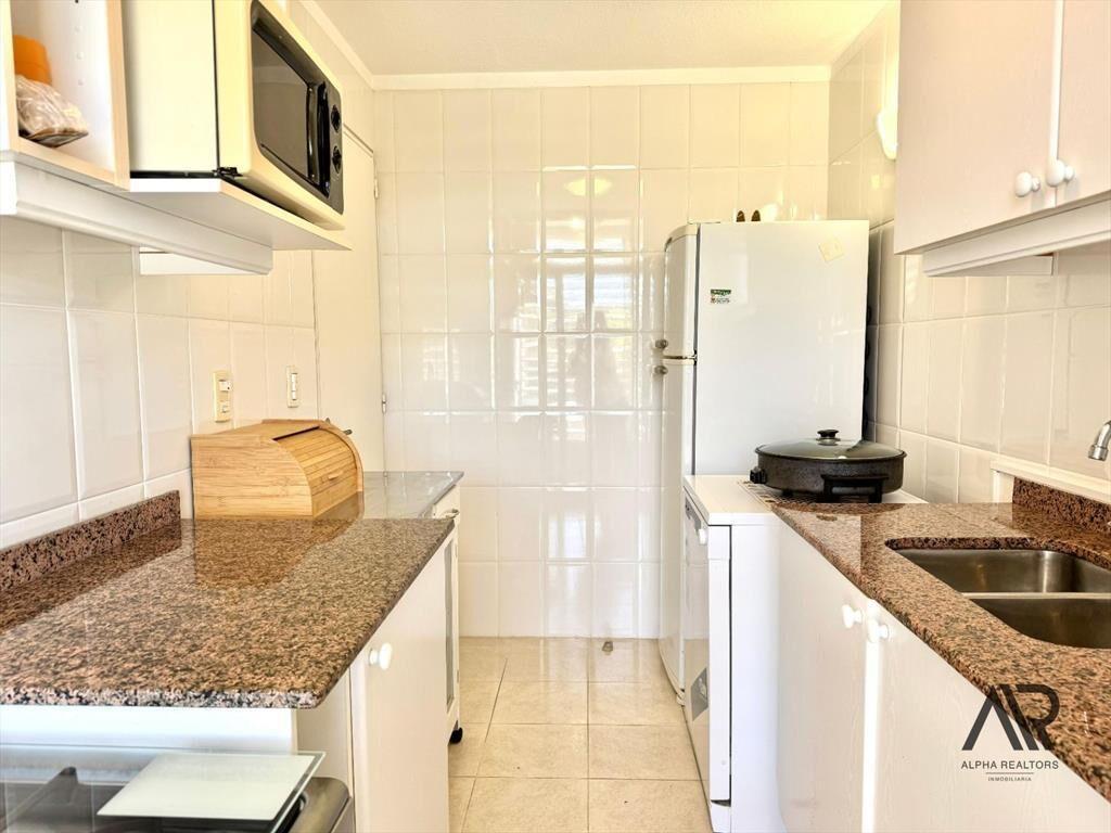 Apartamento en venta de 3 dormitorios c/ cochera en Roos...