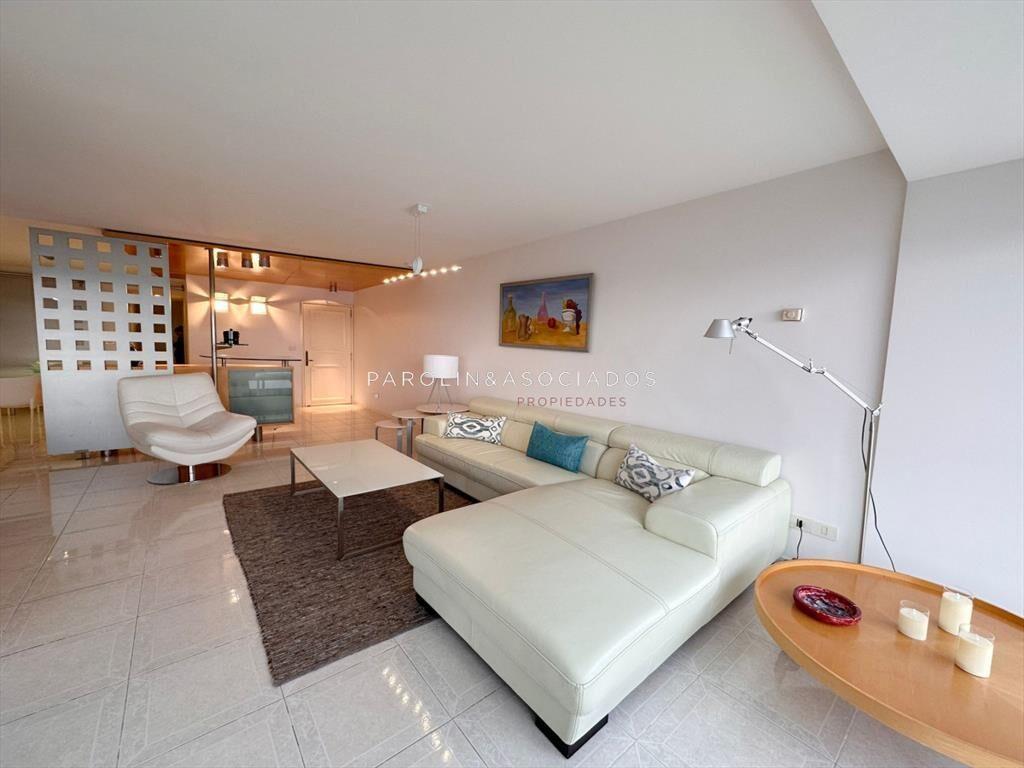Apartamento en venta de 3 dormitorios en Beverly