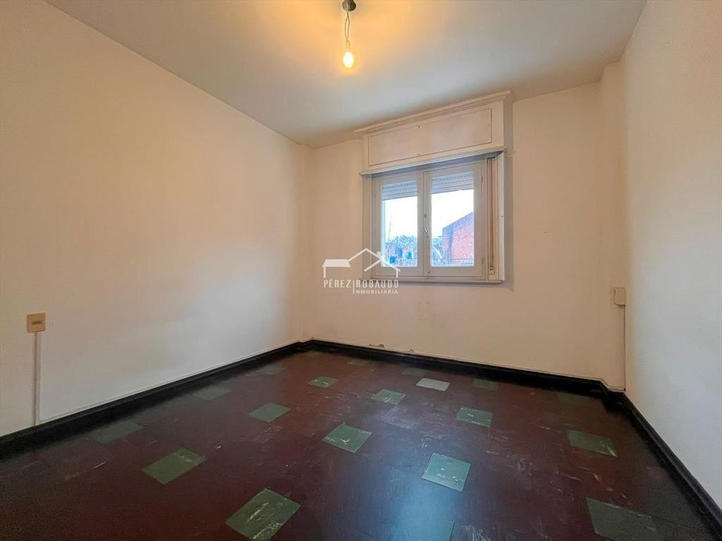 Venta apartamento 3 dormitorios al frente. Tres Cruces