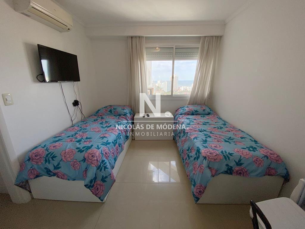 DEPARTAMENTO EN PISO ALTO EN CASINO TOWER