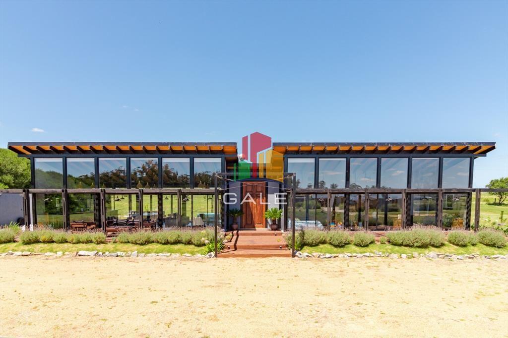 Moderna casa en barrio privado El Quijote en