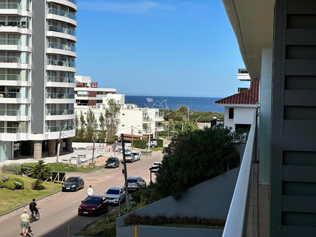 Vende apartamento de 1 dormitorio y medio en Peninsula, Pun