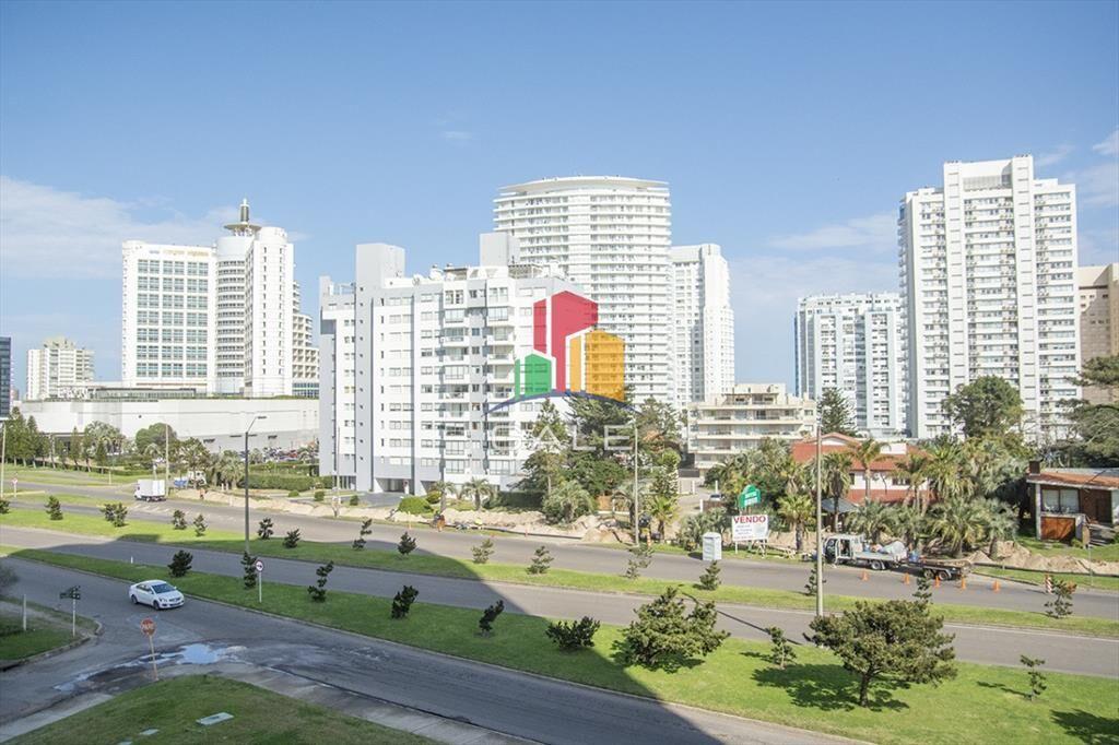 Departamento de 2 dormitorios en venta en torre moderna a m
