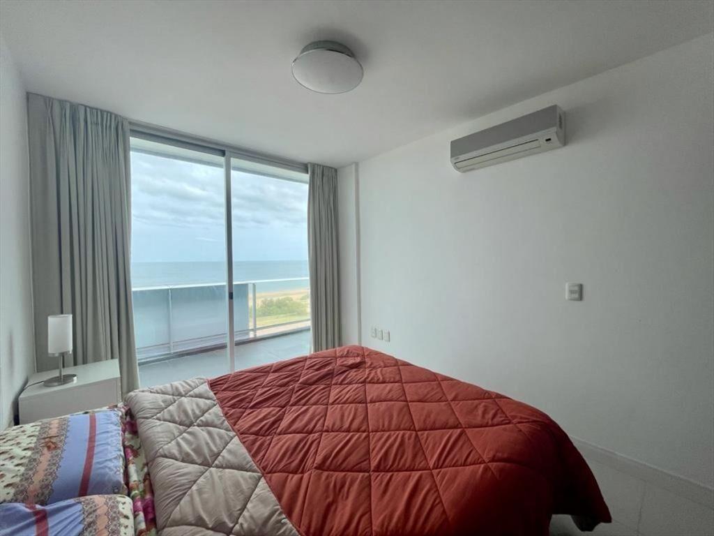 Apartamento en primera linea con terraza exclusiva!!