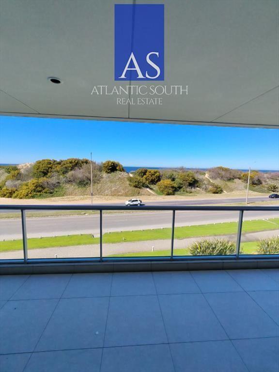 Apartamento moderno primera linea Playa Brava 3