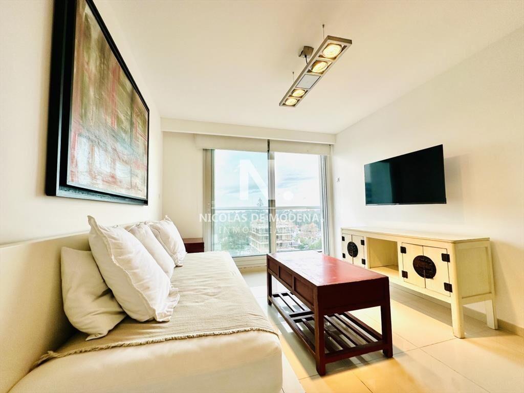 Venta de moderno departamento en zona Roosevelt