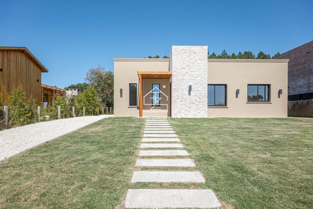 Casa a estrenar de 3 dormitorios