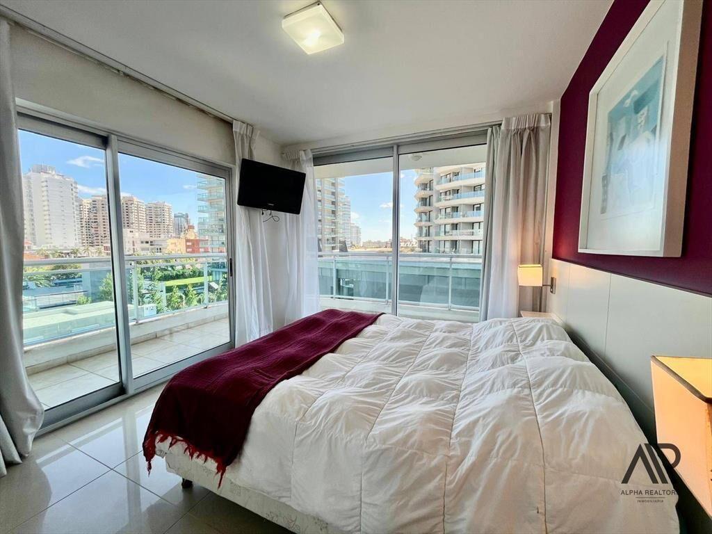 Apartamento en venta de 1 dormitorio c/ cochera en Playa...